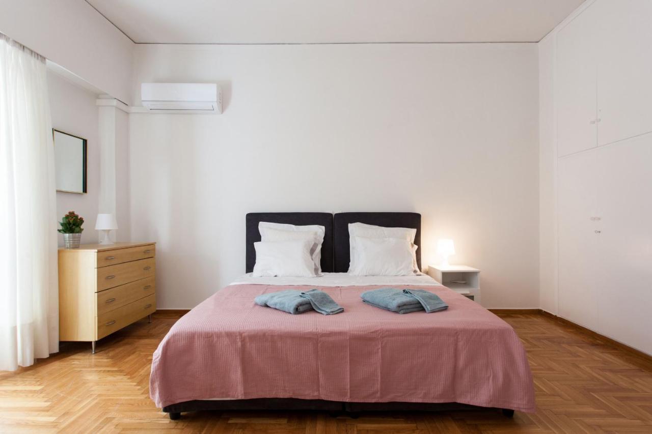 2 Bdrm Apt For Up To 6 Guests Next To Acropolis Museum Athena Bagian luar foto
